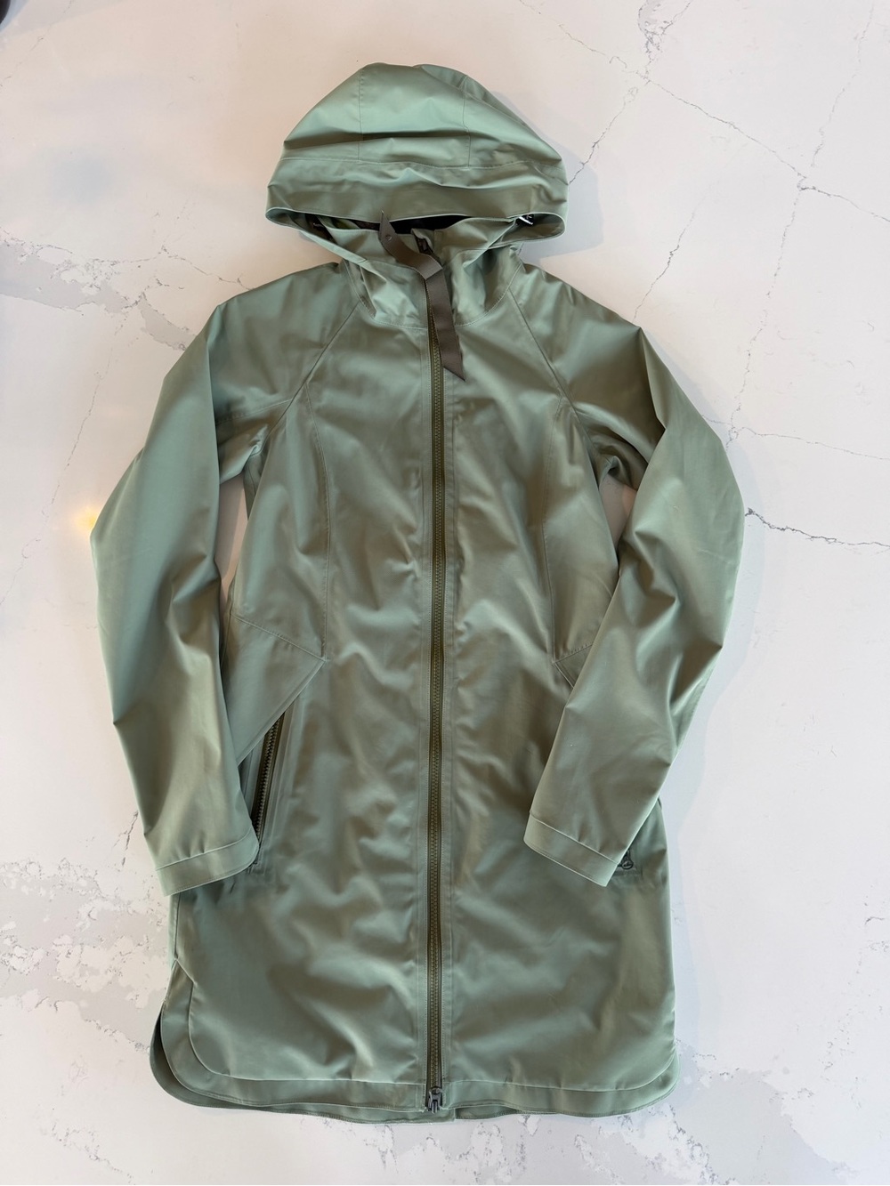 Lululemon Light Green Women's Hooded Rain Coat